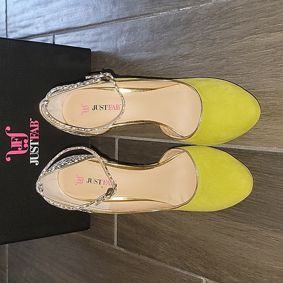 Suede wedge w/ankle strap - Picture 3 of 3